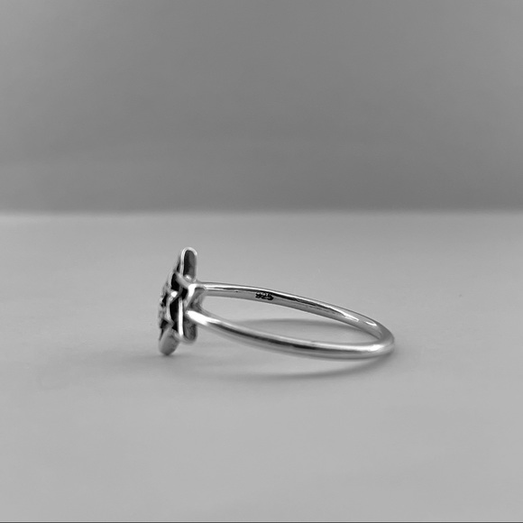 Sterling silver star ring, star ring, silver star ring, dainty ring, silver ring - Picture 10 of 11